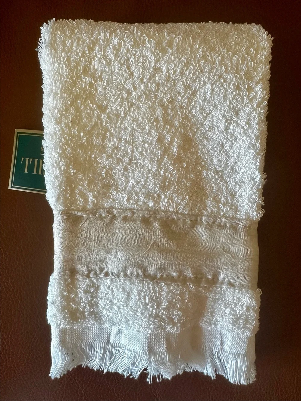 NOS NWT Croscill “Parfait” Luxury Towel set. Bath hand & finger tip towels.